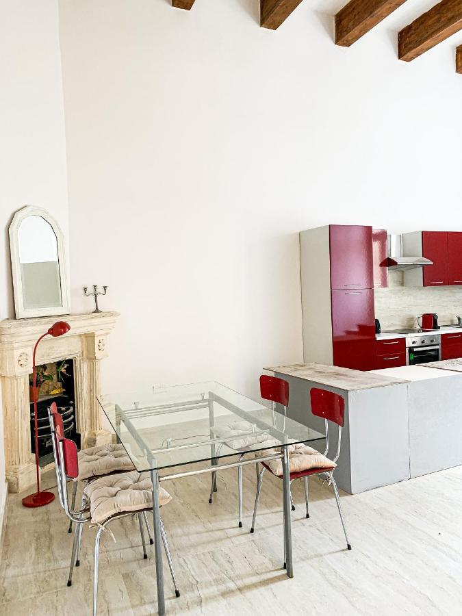 L'artist Casa Micallef Hostal La Valeta